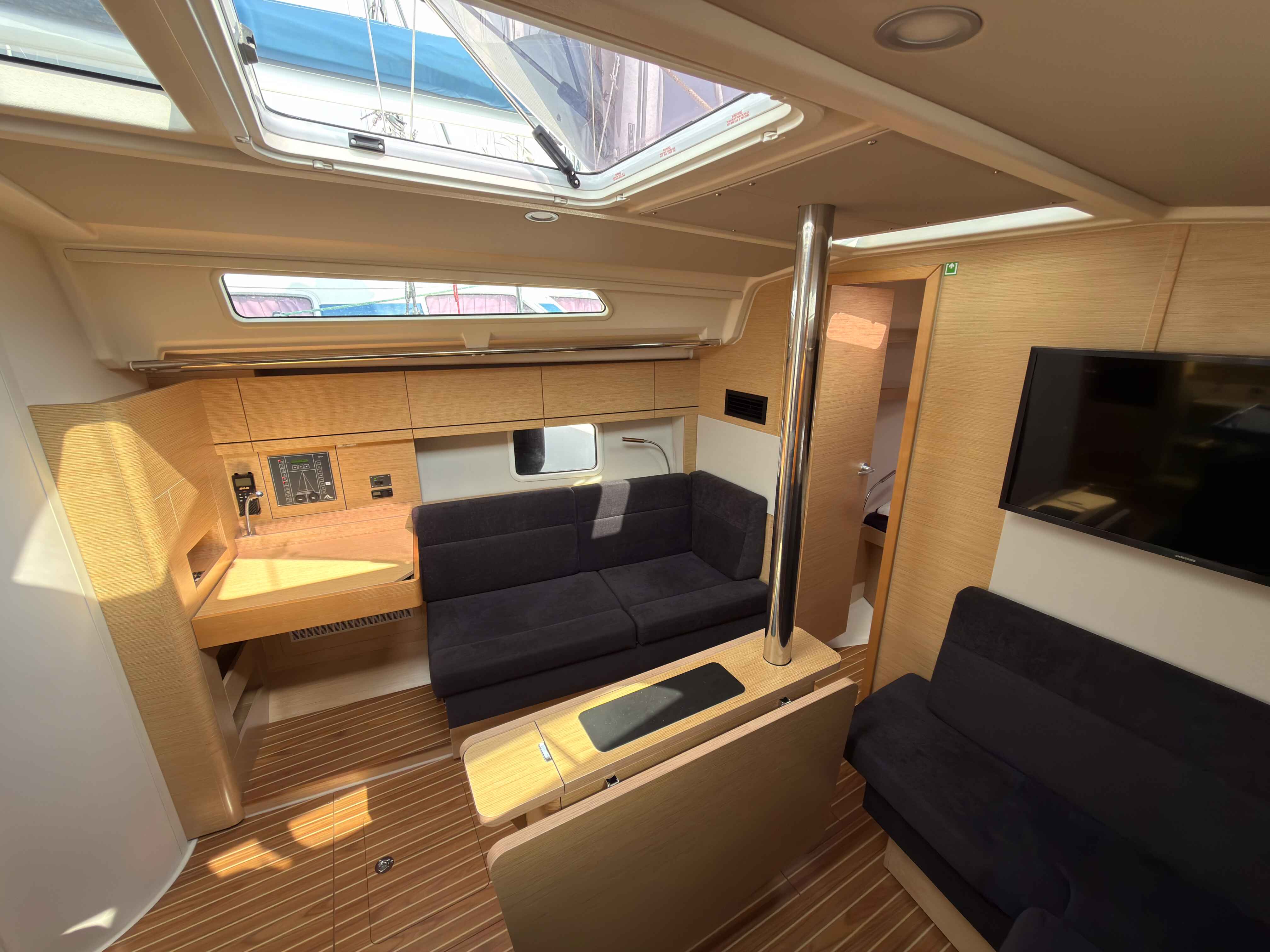 hanse-388-internal